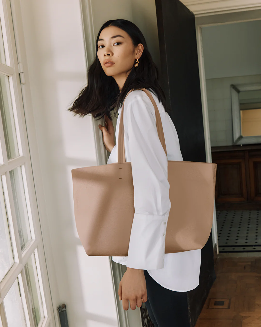 Classic Easy Tote - Image 163
