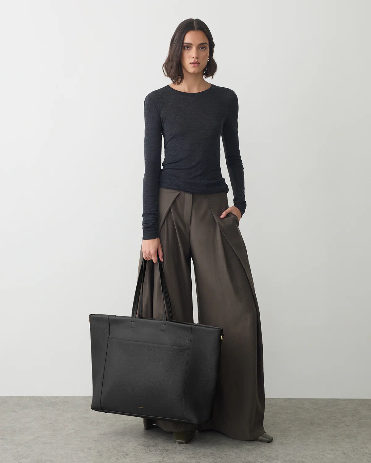 Easy Voyager Bag - Image 13