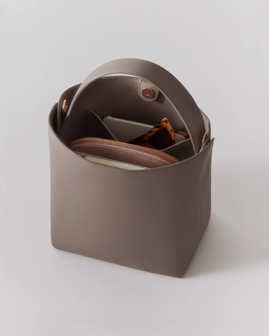 Linea Bucket Bag - Image 105