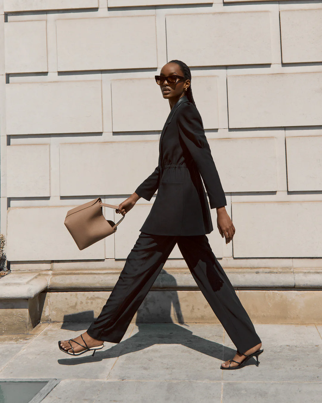 Linea Bucket Bag - Image 28