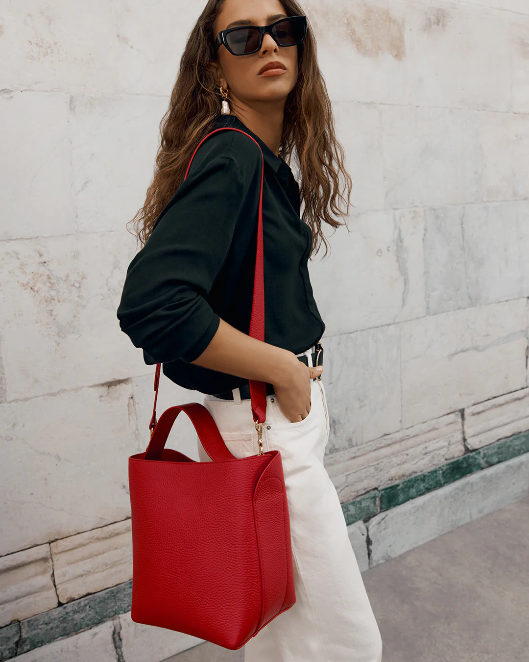 Linea Bucket Bag - Image 98