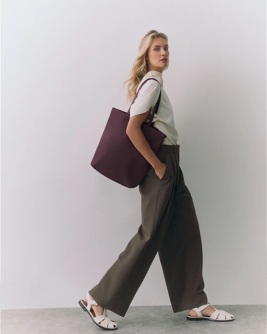 Tall Easy Zipper Tote - Image 142